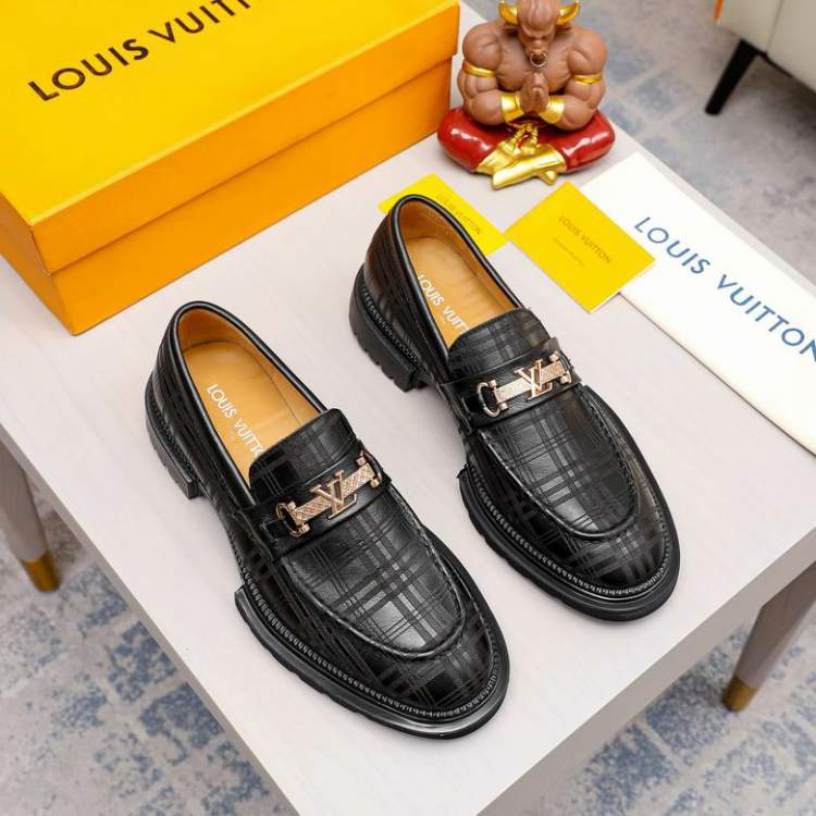 Picture of Louis Vuitton Shoes _SKULVsz38-44066913819